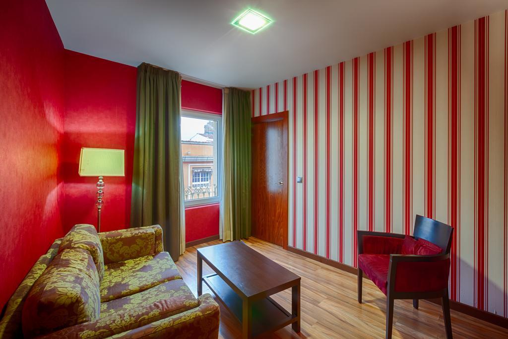 Hotel Cervantes Linares  Bagian luar foto